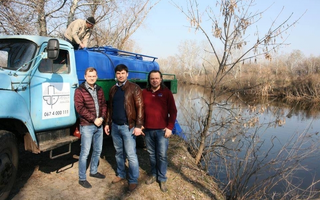 На Днепропетровщине громада провела зарыбление своих водоемов Фото № 0 На Днепропетровщине громада провела зарыбление своих водоемов Фото № 0
