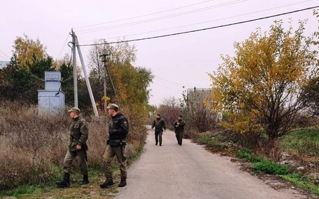 На Днепропетровщине в глубоком яру нашли двухлетнего мальчика Фото № 2 На Днепропетровщине в глубоком яру нашли двухлетнего мальчика Фото № 2