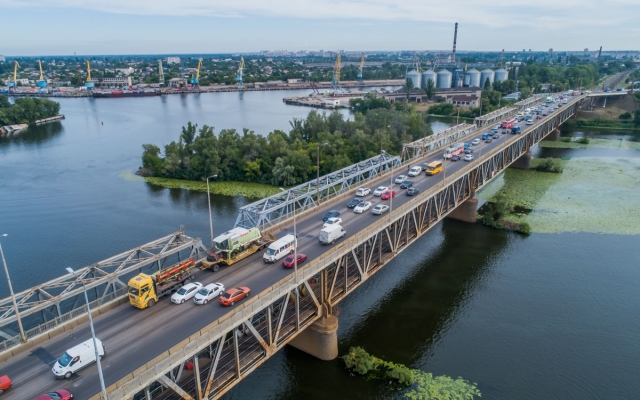 В Днепре для грузовиков закроют Амурский мост Фото № 0 В Днепре для грузовиков закроют Амурский мост Фото № 0