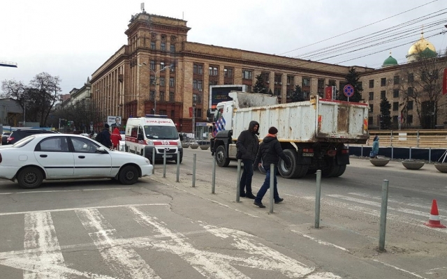В Днепре горсовет поможет водителю грузовика, насмерть сбившего пенсионерку Фото № 0 В Днепре горсовет поможет водителю грузовика, насмерть сбившего пенсионерку Фото № 0