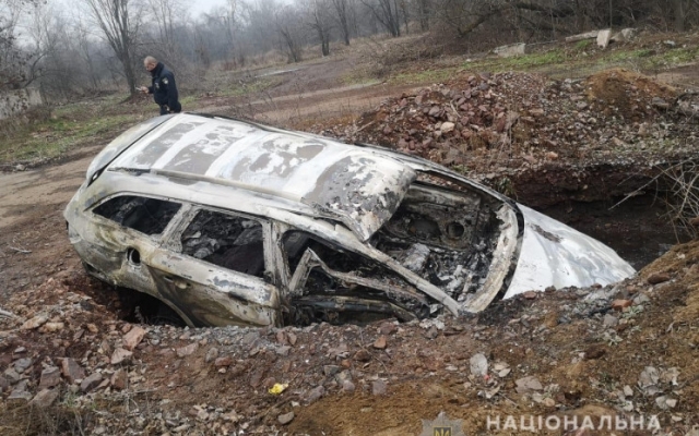 На Днепропетровщине мужчина сжег автомобили обидчика Фото № 0 На Днепропетровщине мужчина сжег автомобили обидчика Фото № 0