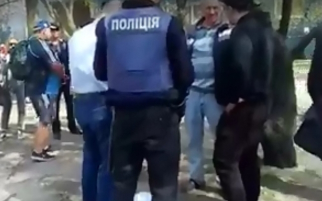 Защитник Защитник