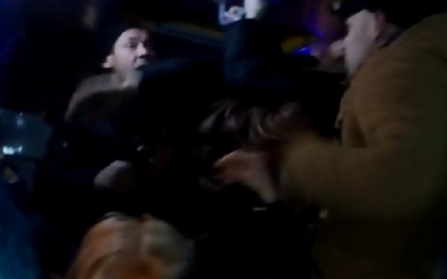 ЧП в Днепре: двое мужчин подрались в салоне маршрутки Фото № 0 ЧП в Днепре: двое мужчин подрались в салоне маршрутки Фото № 0