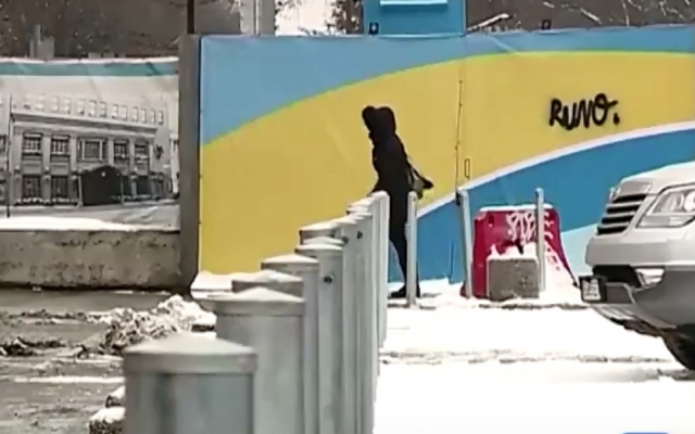 Днепряне борются с парковкой в неположенных местах Фото № 0 Днепряне борются с парковкой в неположенных местах Фото № 0