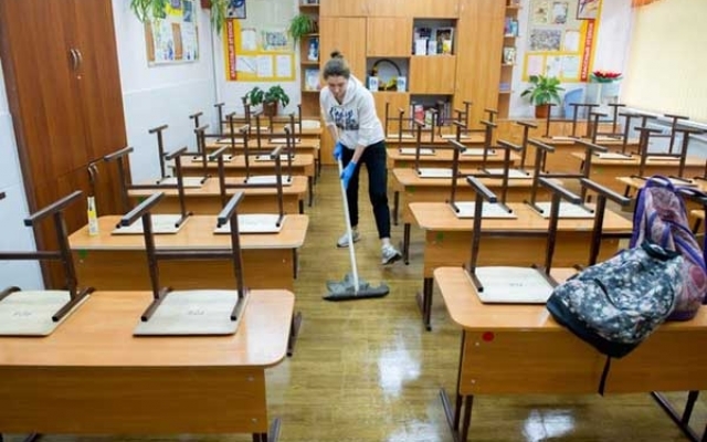 Днепряне призывают впустить в школы клининговые компании Фото № 0 Днепряне призывают впустить в школы клининговые компании Фото № 0