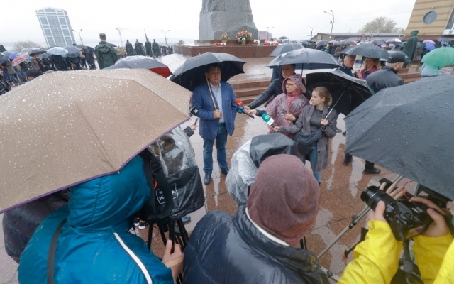 В Днепре отметили 74-ю годовщину победы над нацизмом Фото № 1 В Днепре отметили 74-ю годовщину победы над нацизмом Фото № 1