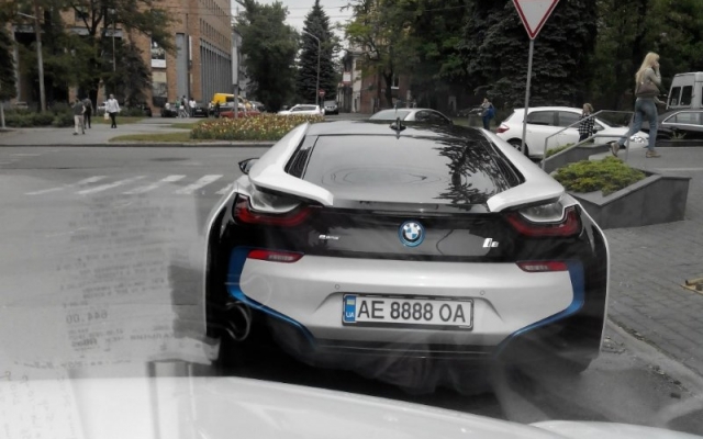 Новейший электрокар BMW i8 уже в Днепропетровске Фото № 2 Новейший электрокар BMW i8 уже в Днепропетровске Фото № 2