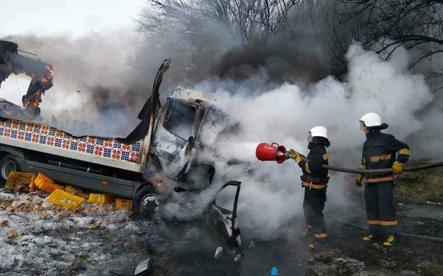 Трагическая авария на Днепропетровщине: трое человек погибли Фото № 2 Трагическая авария на Днепропетровщине: трое человек погибли Фото № 2
