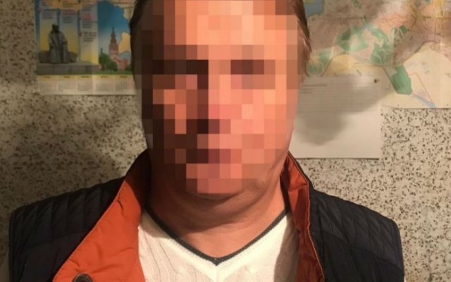 На Днепропетровщине педофил заманил девочку в свою квартиру Фото № 0 На Днепропетровщине педофил заманил девочку в свою квартиру Фото № 0