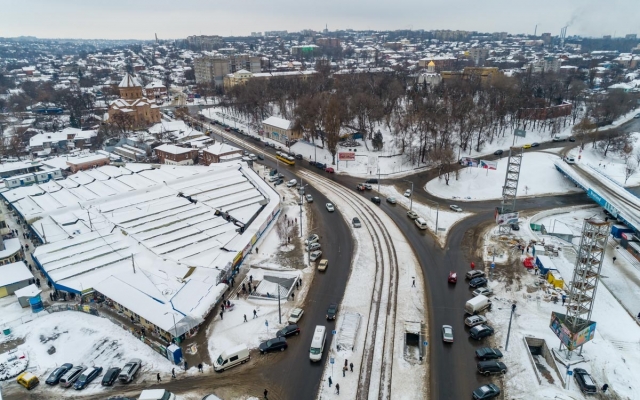 В Днепре на улице Курчатова пенсионерка споткнулась и распорола руку Фото № 1 В Днепре на улице Курчатова пенсионерка споткнулась и распорола руку Фото № 1