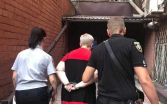 Днепрянка посадила ребенка на цепь: прокуратура требует ужесточить наказание Фото № 0 Днепрянка посадила ребенка на цепь: прокуратура требует ужесточить наказание Фото № 0
