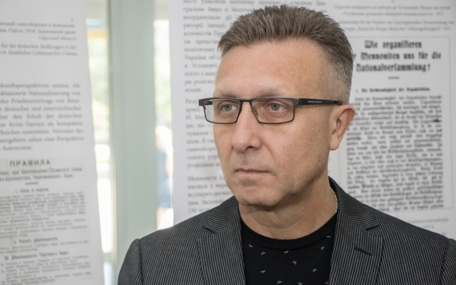 В горсовете Днепра открыли выставку, посвященную немцам в Украине Фото № 2 В горсовете Днепра открыли выставку, посвященную немцам в Украине Фото № 2