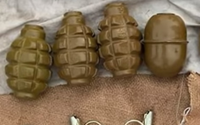 На Днепропетровщине обнаружили подпольные склады с боеприпасами Фото № 0 На Днепропетровщине обнаружили подпольные склады с боеприпасами Фото № 0