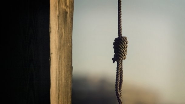 В Днепре женщина повесилась на мусорном полигоне Фото № 0 В Днепре женщина повесилась на мусорном полигоне Фото № 0