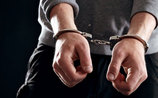 Житель Днепропетровщины украл в магазине женские часы Фото № 0 Житель Днепропетровщины украл в магазине женские часы Фото № 0