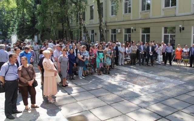 В Днепре, в химтехе собрались выпускники Фото № 3 В Днепре, в химтехе собрались выпускники Фото № 3