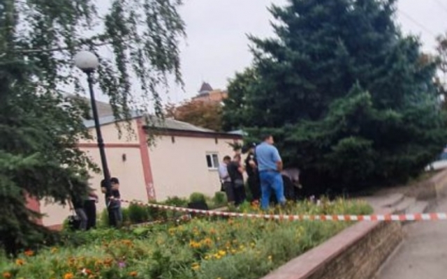 На Днепропетровщине прохожая обнаружила труп женщины Фото № 0 На Днепропетровщине прохожая обнаружила труп женщины Фото № 0