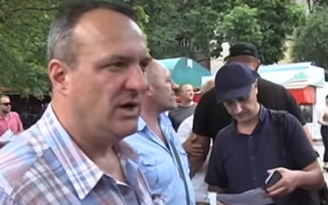 В Днепре демонтировали МАФы на Гагарина Фото № 0 В Днепре демонтировали МАФы на Гагарина Фото № 0