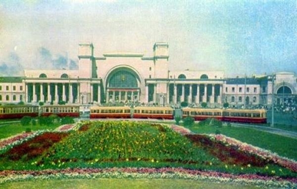 Культурный Днепр: история Привокзальной площади Фото № 0 Культурный Днепр: история Привокзальной площади Фото № 0