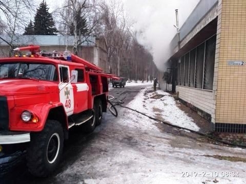 На Днепропетровщине горело производственное здание Фото № 1 На Днепропетровщине горело производственное здание Фото № 1