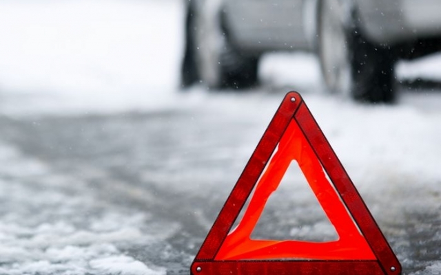 ДТП на Днепропетровщине: авто сбило женщину на пешеходном переходе Фото № 0 ДТП на Днепропетровщине: авто сбило женщину на пешеходном переходе Фото № 0