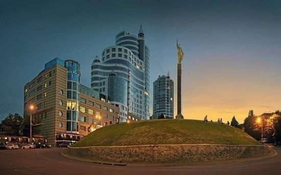 В Днепре разрушается мемориал Славы Фото № 0 В Днепре разрушается мемориал Славы Фото № 0