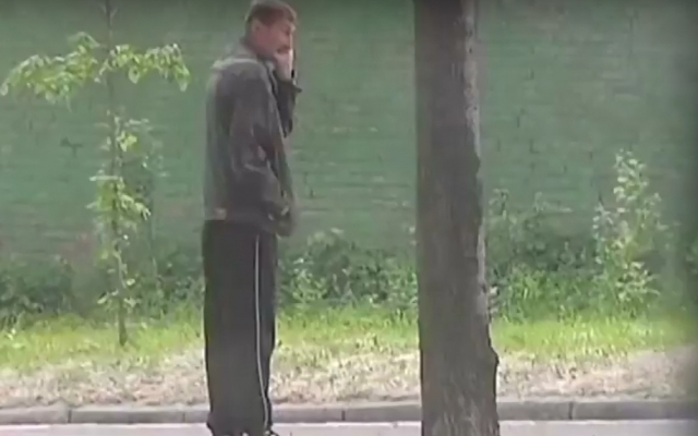Просто развлекался: в Днепре наркокурьер бросал метадон через забор Фото № 0 Просто развлекался: в Днепре наркокурьер бросал метадон через забор Фото № 0
