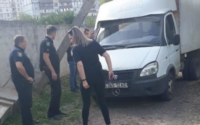 На Днепропетровщине кладбищенские воры попали в ДТП Фото № 0 На Днепропетровщине кладбищенские воры попали в ДТП Фото № 0