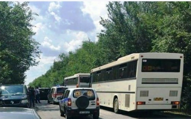 Автобус с детьми из Днепропетровщины съехал в кювет Фото № 0 Автобус с детьми из Днепропетровщины съехал в кювет Фото № 0