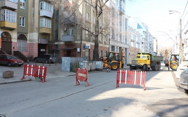 Днепряне предложили сделать отдельную полосу для общественного транспорта Фото № 0 Днепряне предложили сделать отдельную полосу для общественного транспорта Фото № 0