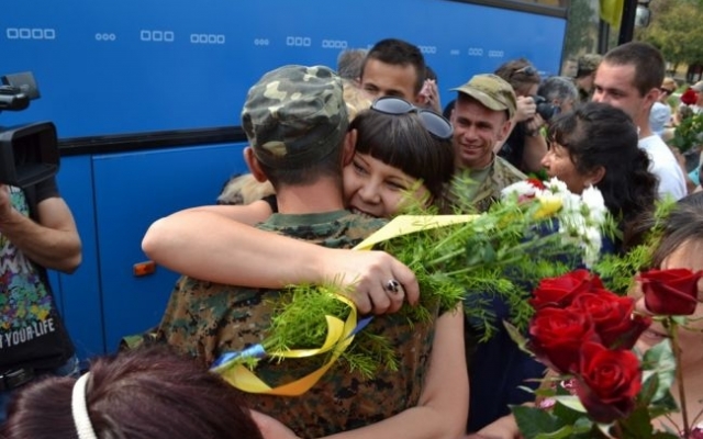 Три тысячи солдат Днепропетровщины вернулись домой Фото № 1 Три тысячи солдат Днепропетровщины вернулись домой Фото № 1