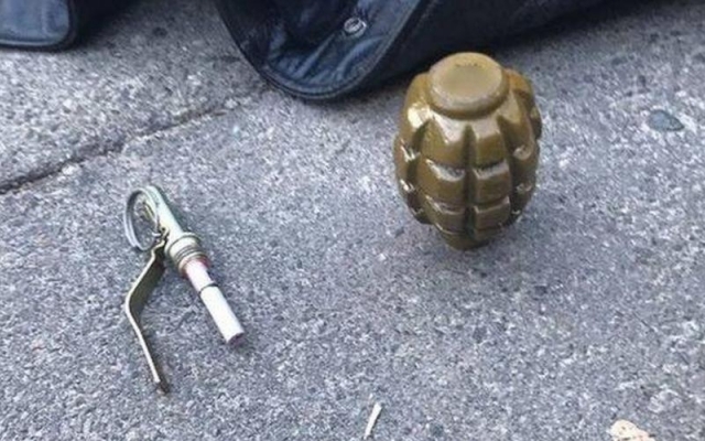 На Днепропетровщине мужчина гулял по улице с гранатой Фото № 0 На Днепропетровщине мужчина гулял по улице с гранатой Фото № 0