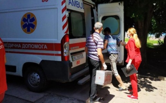 Пожар на Днепропетровщине: сотрудники ГСЧС тушили общежитие Фото № 0 Пожар на Днепропетровщине: сотрудники ГСЧС тушили общежитие Фото № 0