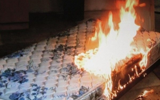 ЧП на Днепропетровщине: мужчина задохнулся из-за матраца Фото № 0 ЧП на Днепропетровщине: мужчина задохнулся из-за матраца Фото № 0