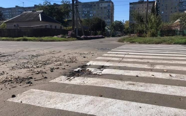 Ремонт дорог на Днепропетровщине: разметку наносят на ямы Фото № 0 Ремонт дорог на Днепропетровщине: разметку наносят на ямы Фото № 0