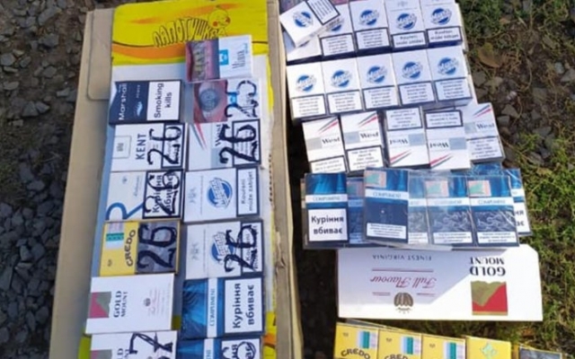 В регионе полицейские изъяли у мужчины контрафактные сигареты Фото № 0 В регионе полицейские изъяли у мужчины контрафактные сигареты Фото № 0