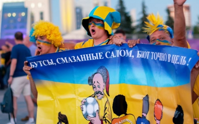 Футбольные фанаты пачкают улицы Днепра Фото № 0 Футбольные фанаты пачкают улицы Днепра Фото № 0