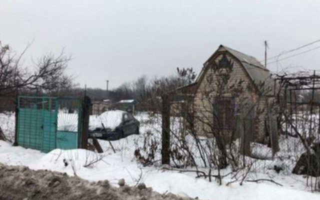 ЧП на Днепропетровщине: во дворе жилого дома повесился мужчина Фото № 0 ЧП на Днепропетровщине: во дворе жилого дома повесился мужчина Фото № 0