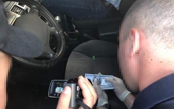 На Днепропетровщине на взятке пойман майор полиции Фото № 0 На Днепропетровщине на взятке пойман майор полиции Фото № 0