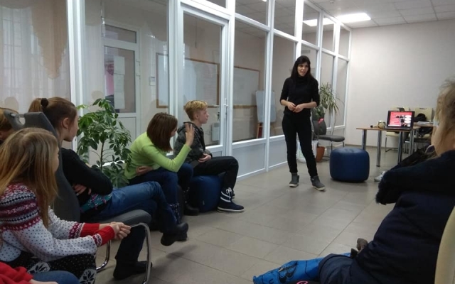 На Днепропетровщине детей учили общаться с чужими Фото № 2 На Днепропетровщине детей учили общаться с чужими Фото № 2