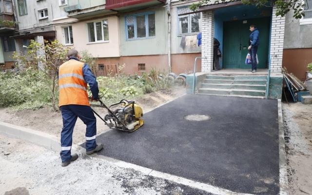 В Днепре стартовал ремонт дворов и внутриквартальных дорог Фото № 3 В Днепре стартовал ремонт дворов и внутриквартальных дорог Фото № 3