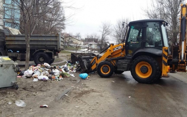 В Днепре продолжается генеральная уборка мусора Фото № 0 В Днепре продолжается генеральная уборка мусора Фото № 0