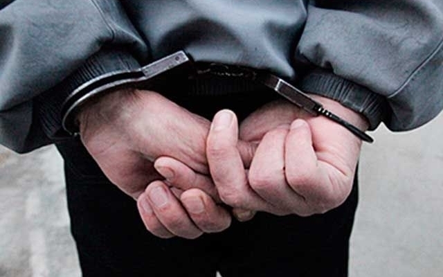В Днепре дедушка пытался зарезать внука и его девушку Фото № 0 В Днепре дедушка пытался зарезать внука и его девушку Фото № 0