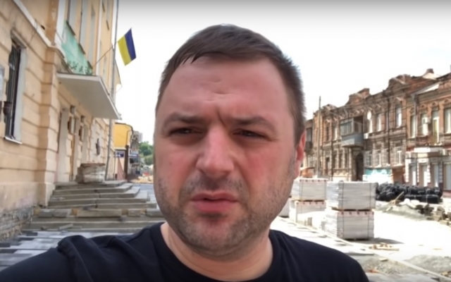 Михаил Лысенко рассказал о ходе ремонтных работ на улице Троицкой Фото № 0 Михаил Лысенко рассказал о ходе ремонтных работ на улице Троицкой Фото № 0