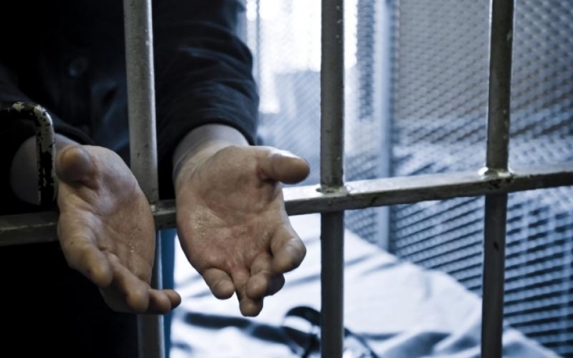 Под Днепром мужчина отобрал телефоны у врача и пациентки Фото № 0 Под Днепром мужчина отобрал телефоны у врача и пациентки Фото № 0