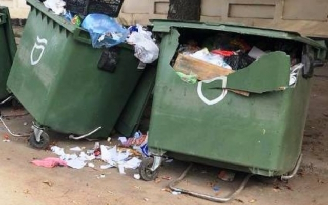 В Днепре будут избавляться от старых мусорных баков Фото № 0 В Днепре будут избавляться от старых мусорных баков Фото № 0