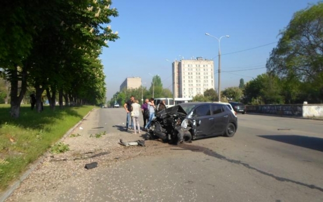Смертельное ДТП на Днепропетровщине: водитель электромобиля погиб на месте Фото № 0 Смертельное ДТП на Днепропетровщине: водитель электромобиля погиб на месте Фото № 0