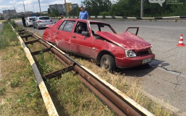 В Днепре в аварию попала В Днепре в аварию попала