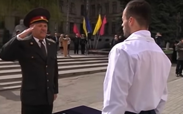 Врачи Днепра поклялись в верности народу Украины Фото № 0 Врачи Днепра поклялись в верности народу Украины Фото № 0