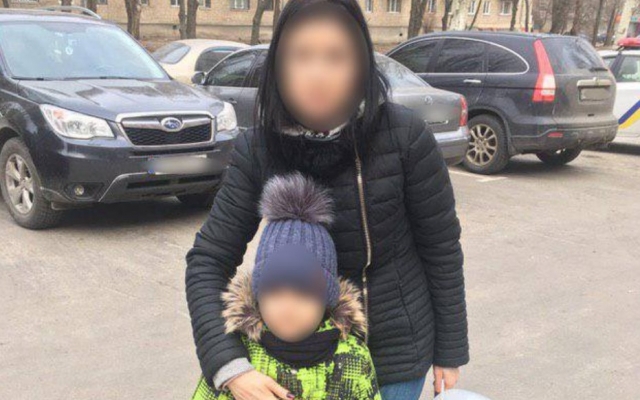 В Днепре женщина потеряла ребенка в магазине игрушек Фото № 0 В Днепре женщина потеряла ребенка в магазине игрушек Фото № 0